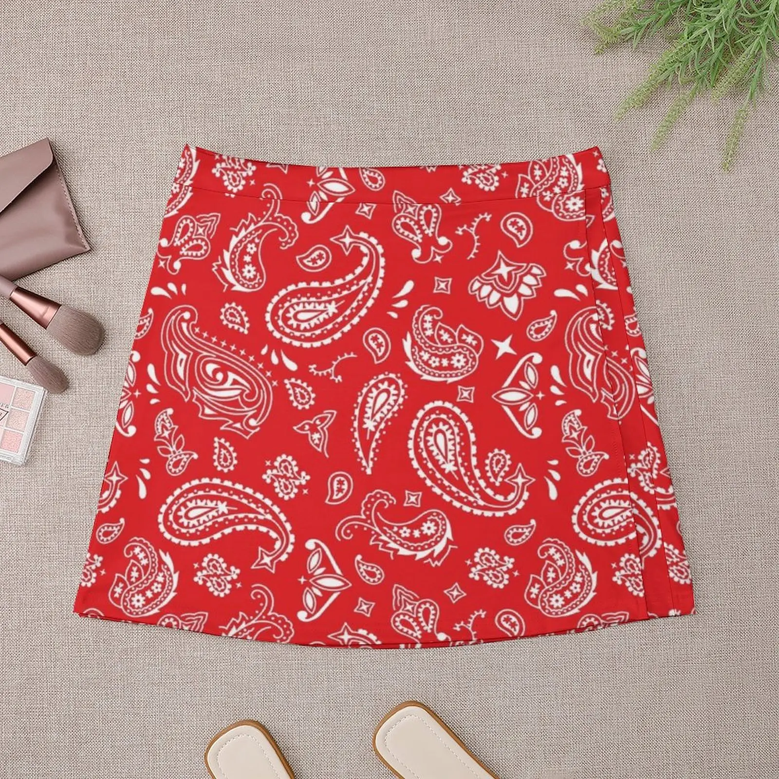 Мини-юбка white on red с узором пейсли - Фотография_3