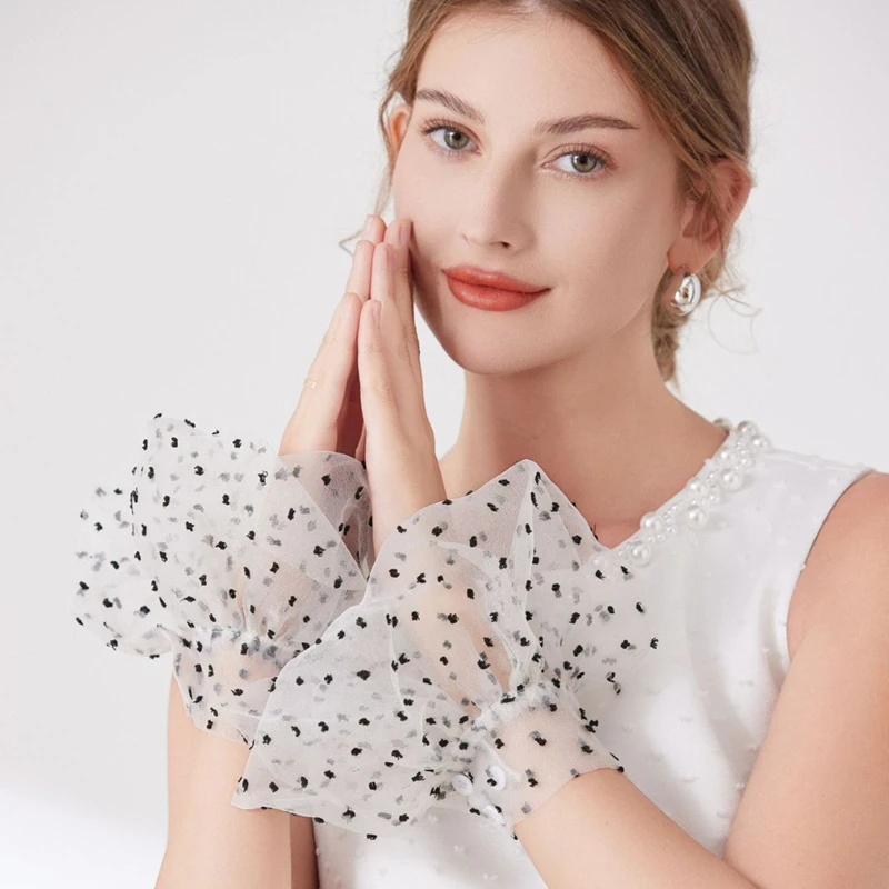 Элегантный тюль в горошек