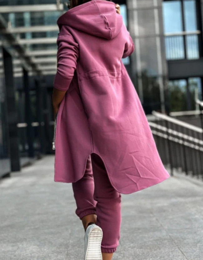 Женский спортивный костюм из двух предметов - Фотография_2