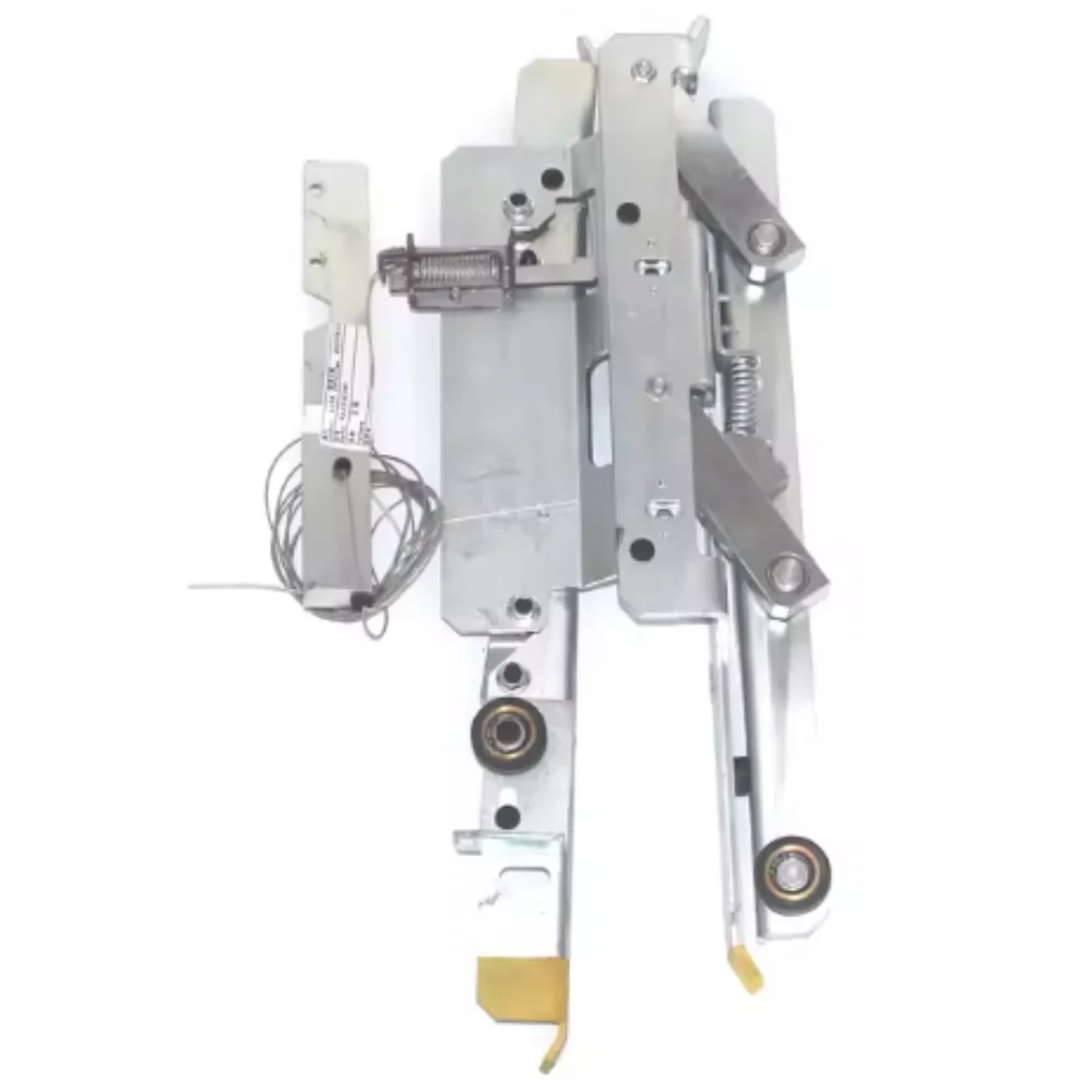 Лопасть двери лифта otis daa24392j103