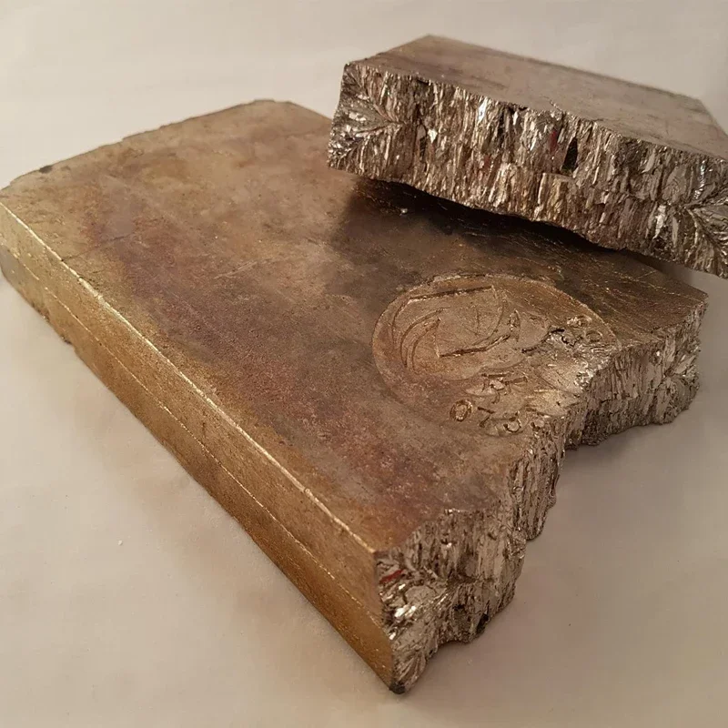 1 кг металлических слитков висмута