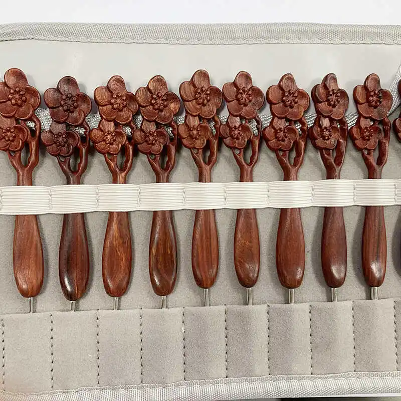Frada plum blossom кровь сандал