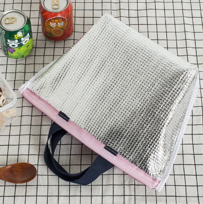 Персонализированная портативная сумка для ланч-бокса с вышивкой имени - Фотография_5