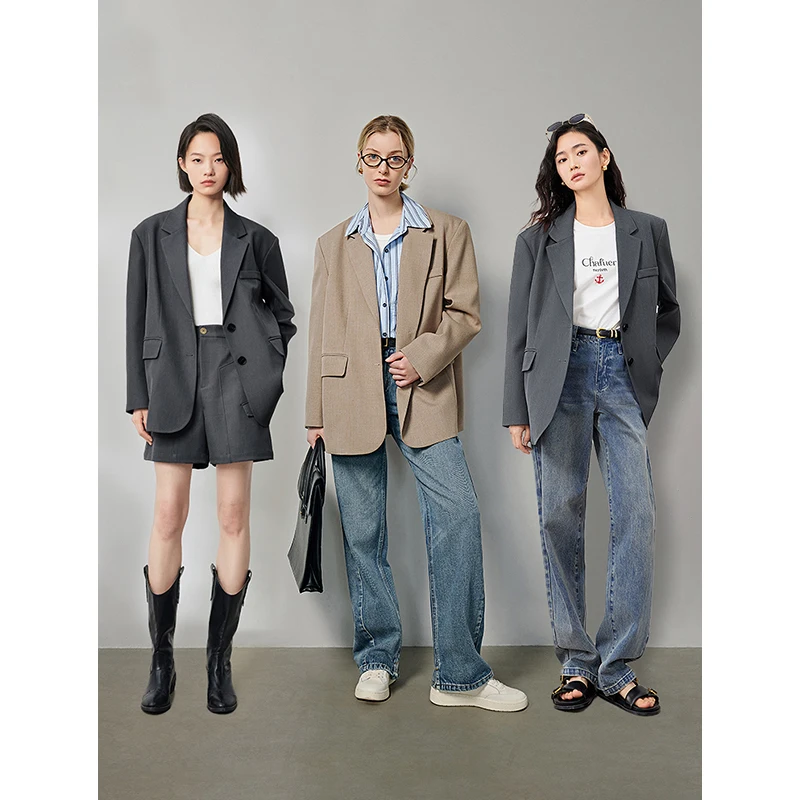 Женский блейзер с разрезом на спине - Фотография_5