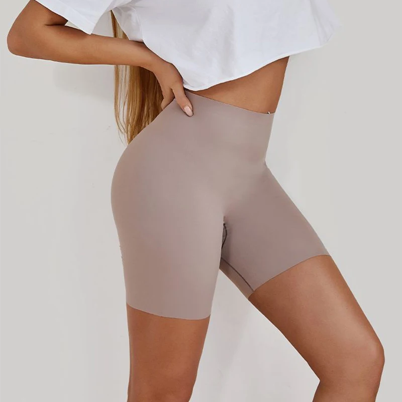 Бесшовные спортивные шорты flarixa - Фотография_3