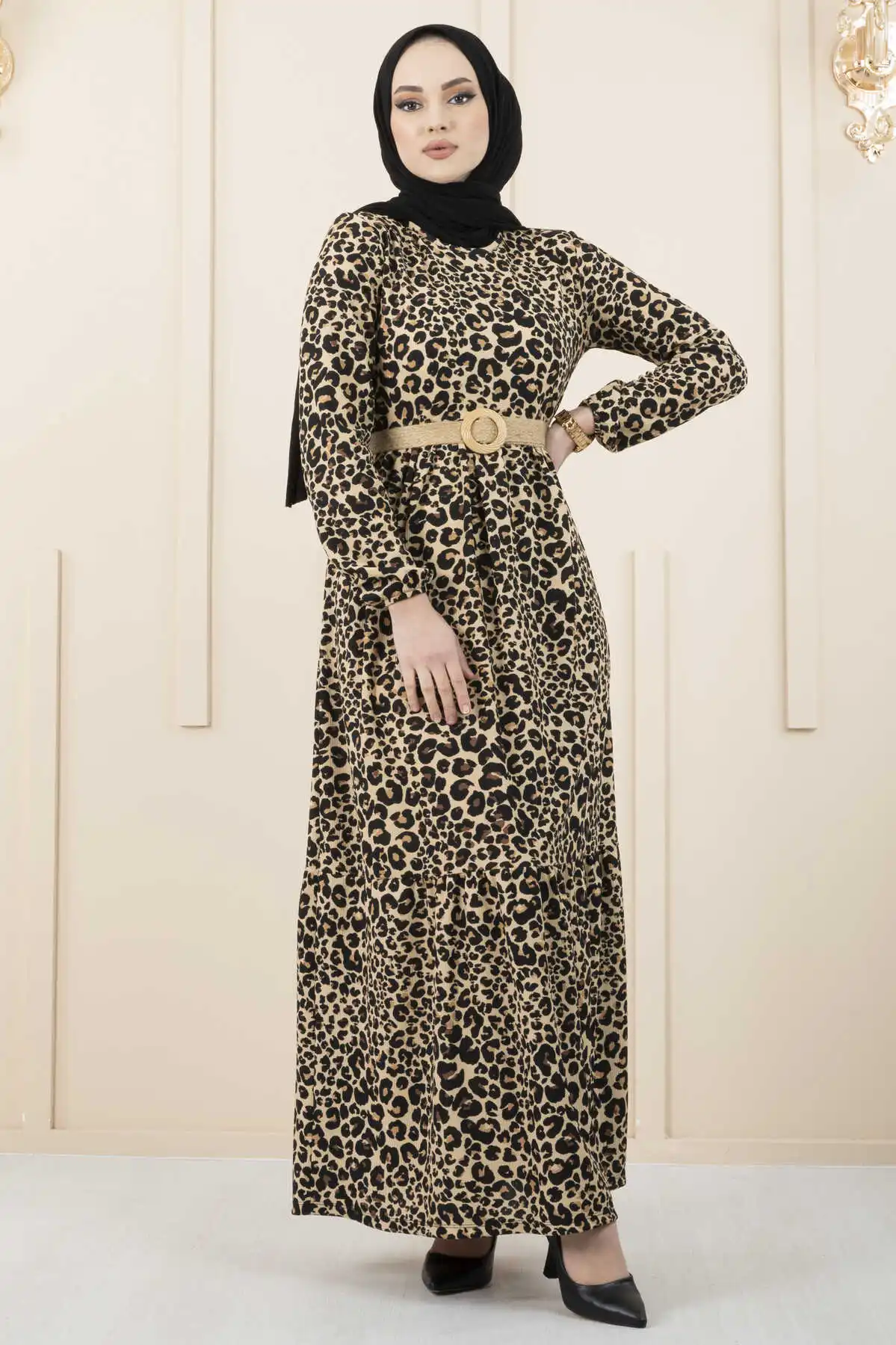 Женское длинное платье с леопардовым принтом - Фотография_3
